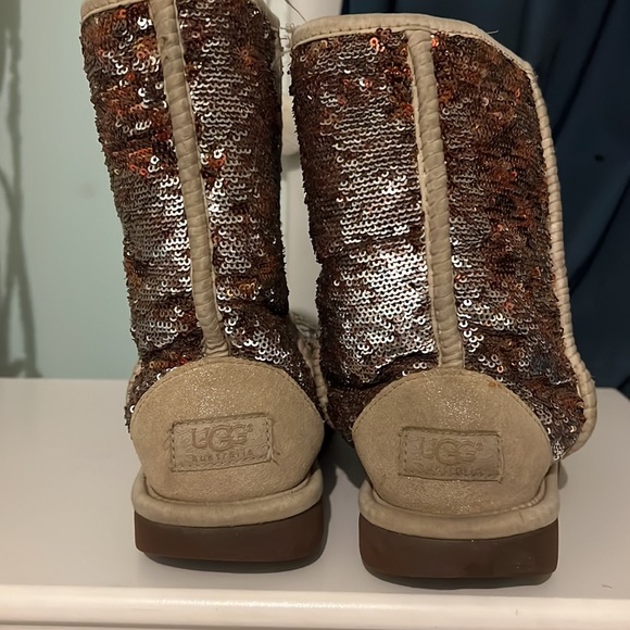 Silver and brown sparkly uggs - Picture 2 of 3